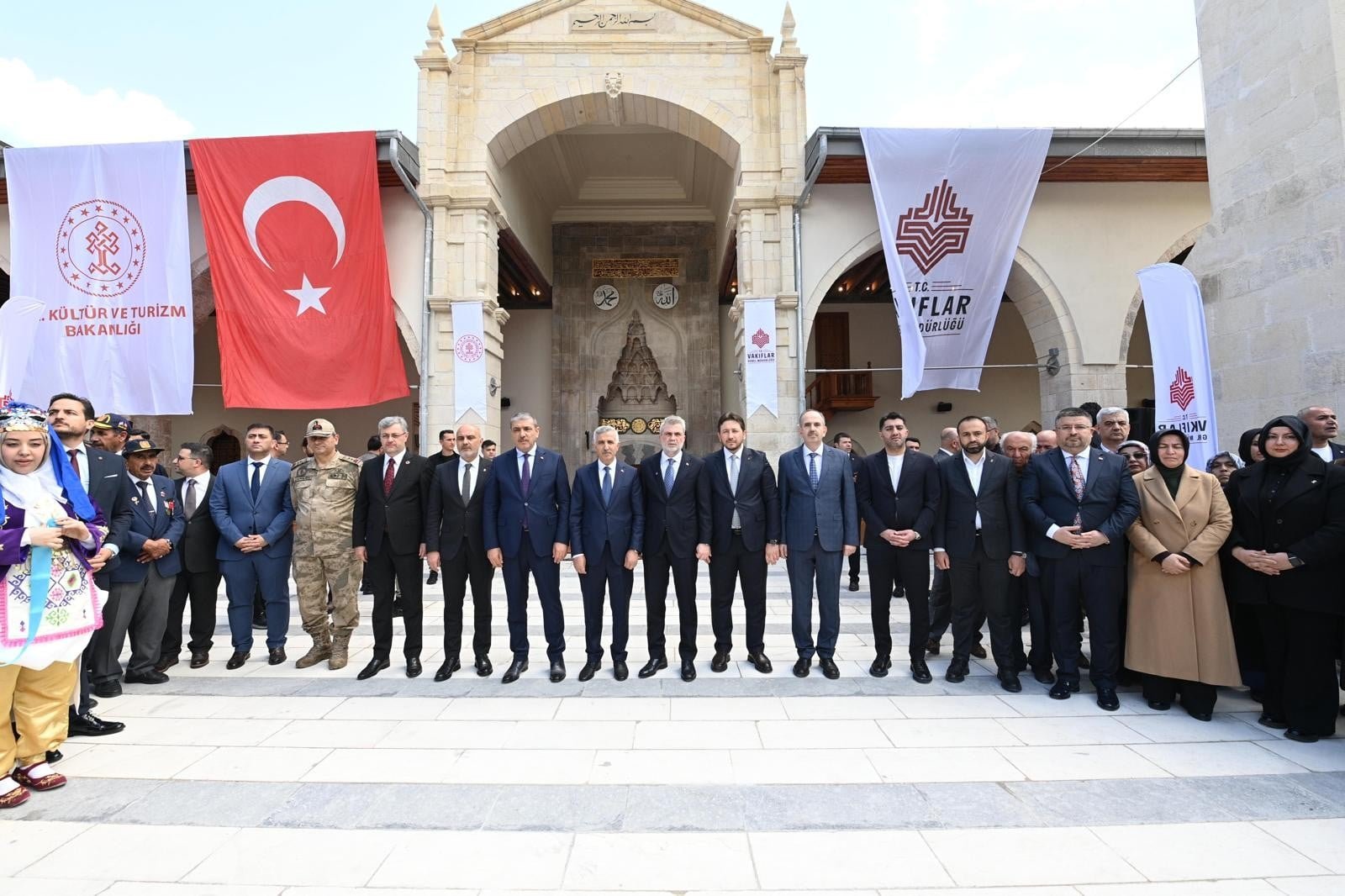 Geçmişin Mirası, Geleceğin Umudu: Tarihi Ulu Camii Yeniden Kapılarını Açtı
