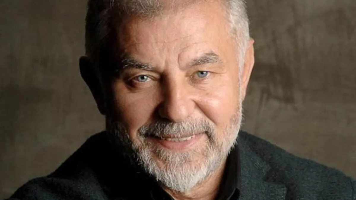Osman Öztürk'ün Şiir Kitabı 'Mavi-Blue' Atina'da Uluslararası Yolculuğuna Devam Ediyor